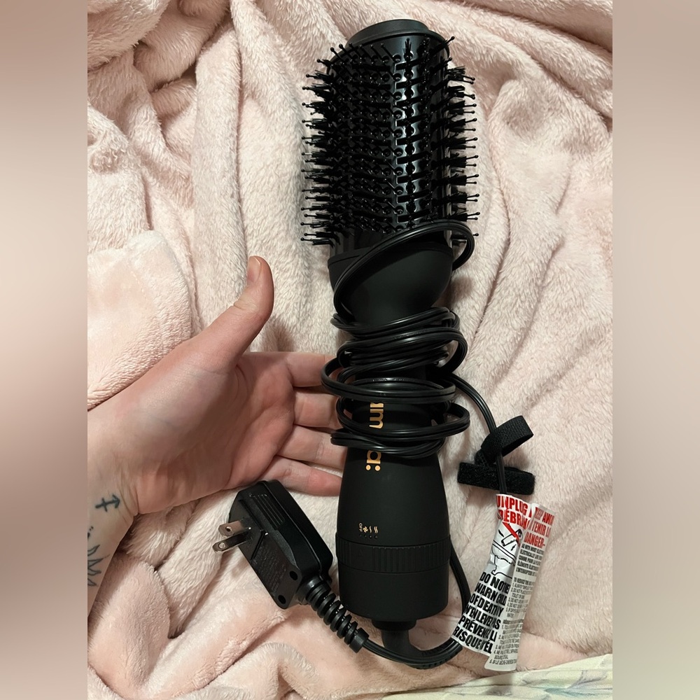 ⭐️Black Hair Styling Brush